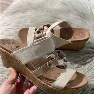 Skechers Cream Wedge Sandals